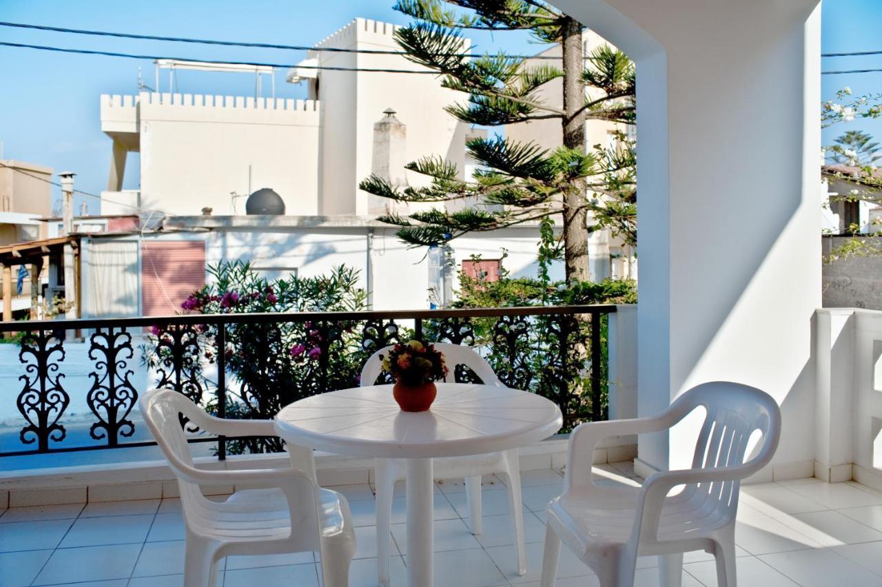 Captain Michalis Apartments Galatás Buitenkant foto