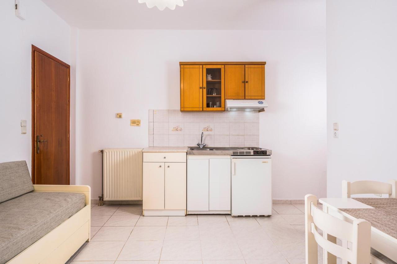 Captain Michalis Apartments Galatás Buitenkant foto