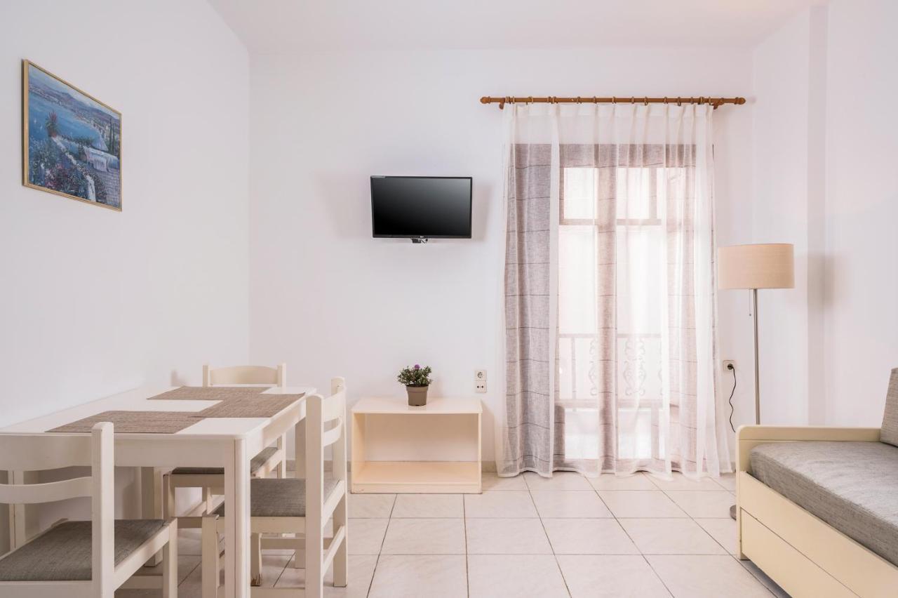 Captain Michalis Apartments Galatás Buitenkant foto