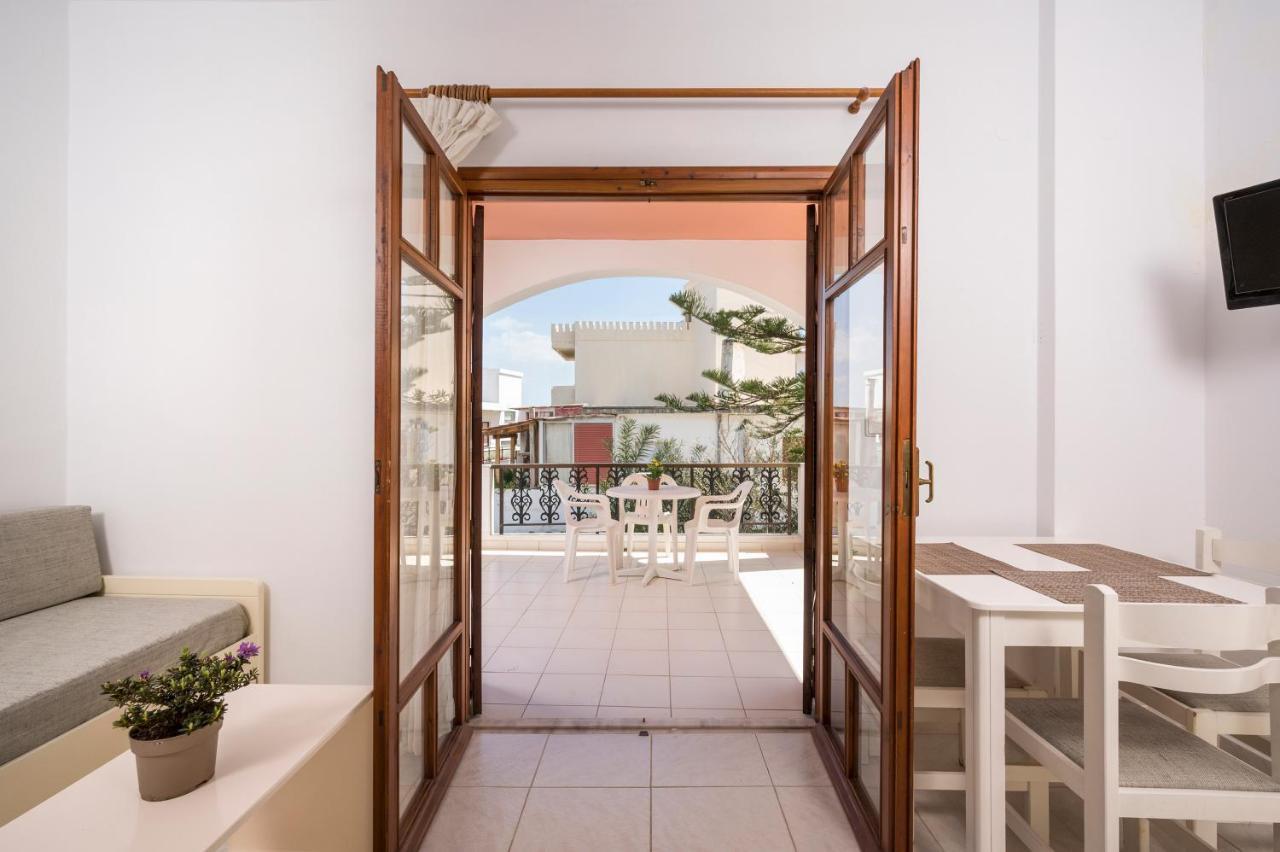 Captain Michalis Apartments Galatás Buitenkant foto