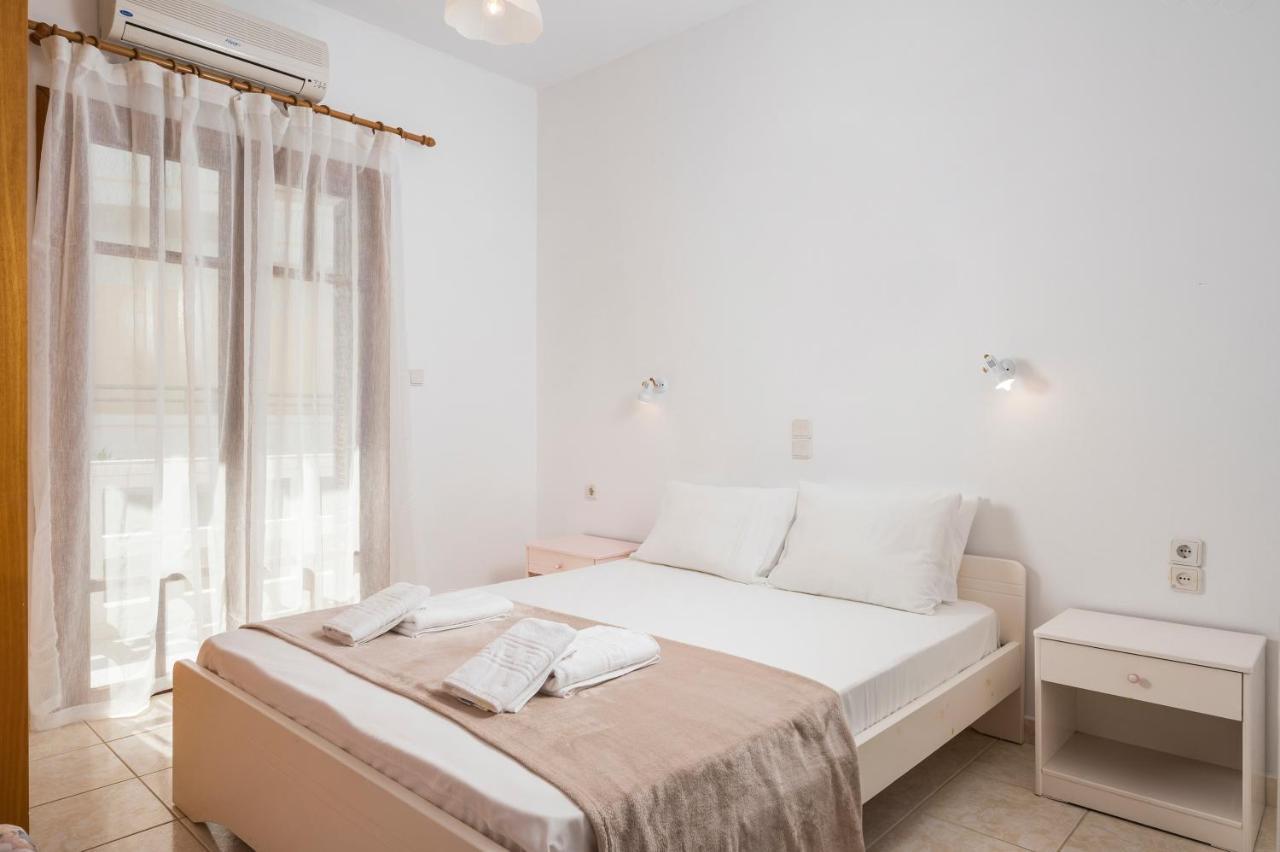 Captain Michalis Apartments Galatás Buitenkant foto